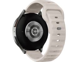 Stravo Outdoor siliconen smartwatch bandje 20mm - geschikt voor Samsung Galaxy Watch 7 (40 & 44mm) / Watch 6 (Classic) / Watch 5 (Pro) / Watch 4 (Classic) / Watch 3 41mm / Watch 1 42mm / Watch Active / Watch FE / Gear Sport - Starlight