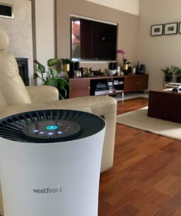Vestfrost Slimme luchtreiniger - 48 m² - 350 m³ /u - 17 dB - VP-A1Z40WH - Plasma ION - UV-C LED-technologie - 3-in-1-filter voor 99,97% bescherming - WiFi- module - Mobiele Applicatie - Luchtkwaliteitsindicator - Nachtmodus — thumbnail 13