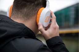 Naruto - draadloze over-ear koptelefoon - 30 uur speeltijd - microfoon - Bluetooh 5.3 - verstelbaar — thumbnail 3