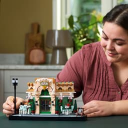 Lego Icons 10362 Frans Café Bouwstenen — thumbnail 3