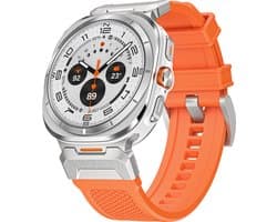 Stravo Rubberen smartwatch bandje – Geschikt voor Samsung Galaxy Watch Ultra 47mm – Met zilverkleurige adapter – Duurzaam siliconen horlogebandje voor Samsung Galaxy Watch Ultra / Ultra 2025 – Oranje/Titanium