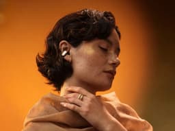 Bose Ultra Open Earbuds - Goud — thumbnail 5