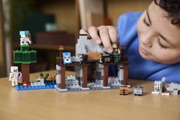 LEGO Minecraft® De wolvenburcht speelset met fort 21261 — thumbnail 25