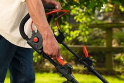 Bosch Rotak 18V2-43 - Grasmaaier - Inclusief 2 x 18V 4.0 Ah accu en AL 2x18V-88 lader en mulchplug — thumbnail 3