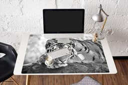 Muismat XXL 120x80 cm - Bureau onderlegger - Bureau mat Tijger - Boom - Zwart - Wit - Bureaumat - Gaming mousepad xl - Bureaulegger groot - Computer deskmat — thumbnail 4