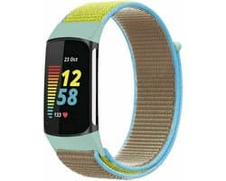 Nylon Smartwatch bandje - Geschikt voor Fitbit Charge 5 / Fitbit Charge 6 nylon bandje - camel - Strap-it Horlogeband / Polsband / Armband