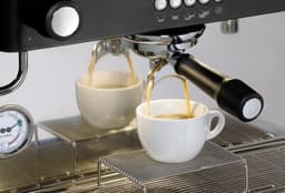 Bartscher Koffiemachine Coffeeline B30 - 3 Groepen - Zelfreinigend - 400V - 990x575x465mm - Horeca Koffiemachine - Koffieapparaat — thumbnail 2