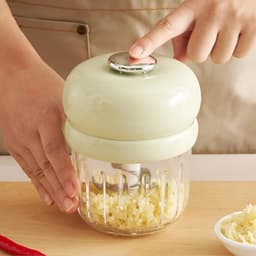 Mini Knoflookhakker - Keukenmachine Voedselpers - Snel Ingrediënten Hakken - Kindvriendelijke Bereiding - 12 x 12 x 12 cm - Groen — thumbnail 4