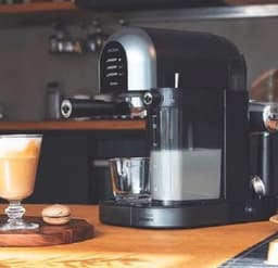 Cecotec Semiautomatischer Kaffee Instant Power-ccino 20 Chic Nera Serie. für gemahlenen Kaffee und Kapselkaffee 20 Riegel, Milchtank 0,7 ml, Wassertank 1,7 l. — thumbnail 4