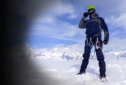 Thuraya XT-Pro Dual — thumbnail 4