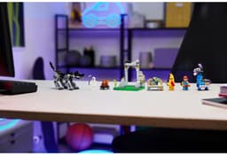 LEGO® Fortnite® Peely en Sparkplugs Kamp - 77075 — thumbnail 23