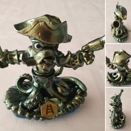Skylanders Swap Force Gold Wash Buckler — thumbnail 2
