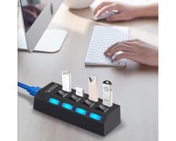 USB Hub - 4 in 1 USB Poort - USB 3.0 hub - 5GB p/s - Hubs - USB Splitter - 4 Poorts 3.0 USB Hub - Inclusief Aan/Uit schakelaar - Verdeler - Splitter - LED - Geschikt voor  Windows / Apple - Laptop / PC