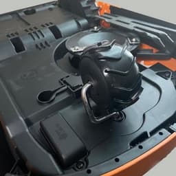 Verbeter de Stabiliteit en Tractie met Rubberen Wielbeschermer, Compatibel met M500 M700 S300 M1000 Plus, Past op Het Voorwielprofiel voor Robotachtige Grasmaaier — thumbnail 4