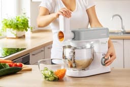 SnelShoppen - Multifunctionele Keukenmachine 1200W met 5L RVS Kom, LED Verlichting, Kneed- en Mengfunctie, Vleesmolens, Koekjesmaker, Magneetsluiting — thumbnail 5