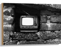 Hout - Ouderwetse Televisie in de Muur (Zwart-wit) - 75x50 cm - 9 mm dik - Foto op Hout (Met Ophangsysteem)