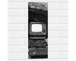 Muursticker - Ouderwetse Televisie in de Muur (Zwart-wit) - 20x60 cm Foto op Muursticker