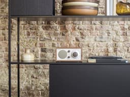 Tivoli Audio - Model One BT - FM/AM Radio met Bluetooth- Beige/Walnoot — thumbnail 5