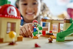 LEGO Super Mario - Yoshi at Mario's House - 72057 — thumbnail 3