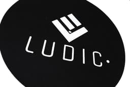 Ludic Anti-static Logo Felt slipmat Black NOstatic LP Mat zwart — thumbnail 2
