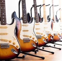 Universele Gitaarstandaard – In Hoogte Verstelbaar 64-74 cm – Gitaar Statief voor Akoestische, Elektrische & Klassieke Gitaar – Geschikt voor Basgitaar & Viool – Zwart — thumbnail 5