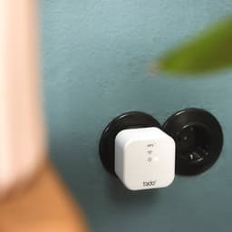 tado° Slimme Thermostaat X - Starterskit - Smart Thermostaat - incl. Matter Bridge - werkt met Google Home, Alexa & Apple Homekit - Bedrade variant - Zwart/Wit — thumbnail 5