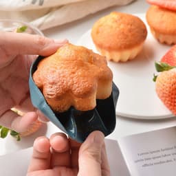 Taartvormpjes - 6,7*6,7*3,5 cm - Set van 24 - Siliconen taartvormpjes - Bakvormen - Antiaanbaklaag - Geschikt voor het maken van muffins, taarten, gebak en pudding - Herbruikbare muffinvormpjes - Geschikt voor ovens en airfryers - Vierkant — thumbnail 3