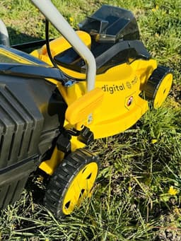 Draadloze Grasmaaier 40V met Borstelloze Motor en 30L Grasopvangbak - 32 cm Maaihoogte — thumbnail 2
