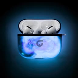 GlowsandGuards - Airpods 4 hoesje - Glow in the dark - Inclusief UV lampje om op te lichten - AirPods 4 case - Hét satisfying AirPods hoesje - AirPods 4 - Blauw — thumbnail 3