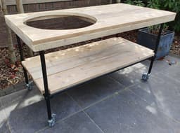 BBQ Tafel | Buitenkeuken | 140x70cm | Gat 50cm | Wielen | Zwart Staal en Hout | Kamado Tafel | Barbecue | Big Green Egg | Bastard | Grill Guru | Kamado Joe | Ombouw | Onderstel | Geschikt voor vele modellen — thumbnail 1