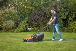 BLACK+DECKER 42cm maaier easy steer 1800W 50L - BEMW481ES-QS — thumbnail 5
