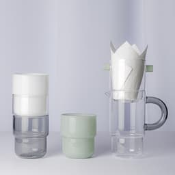 Slow Coffee / Drip Koffie Maker. Stapel glazen van Maarten Baptist vier glazen + koffie filter houder en 100 papiere koffie fiters en een borosilicaat glazen kannetje. — thumbnail 4