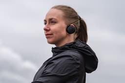 Miiego - AL4 Freedom Mini - Vrouw - Zwart - draadloze - on ear - koptelefoon - sport koptelefoon - hardlopen - fitness - fietsen — thumbnail 4