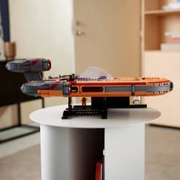 LEGO Star Wars Luke Skywalker’s Landspeeder - 75341 — thumbnail 13