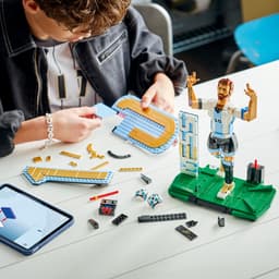 LEGO Editions - Lionel Messi - Voetballegende Constructiespeelgoed — thumbnail 3