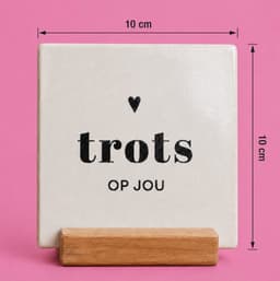 KRUPS NESCAFÉ Dolce Gusto MiniMe KP120810 - Koffiecupmachine - Antraciet / zwart + 2 witte mokken 'But first coffee' + witte tegel "Trots op jou" + tegelhouder — thumbnail 3