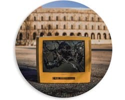 Forex Wandcirkel - Kapotte Gele Televisie  - 80x80cm Foto op Wandcirkel (met ophangsysteem)