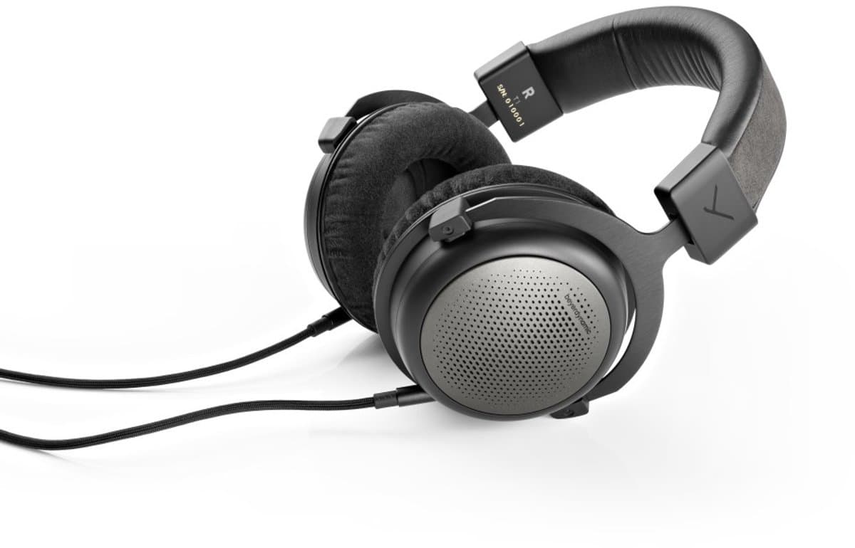 T1 HiFi hoofdtelefoon met kabel, Tesla Technology 32 Ohm, zwart — afbeelding 1