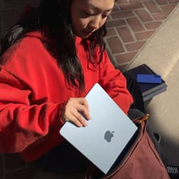 Apple MacBook Air (2025) 13 - M4 - 24 GB - 512 GB - Zilver — thumbnail 4