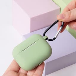 Telestore - hoesje geschikt voor AirPods Pro 3 soft case cover - 2 stuks zwart en blauw - TPU hoesje Beschermhoes - AirPods Pro 3 Cover - AirPods Pro 3 hoesje - Geschikt voor Apple AirPods Pro 3 - gel hoesje met sleutelhanger — thumbnail 4