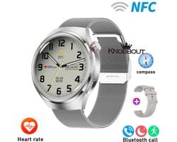 Knobbout 1.6 inch(3.7cm) Stijlvolle HD Kleurenweergave Scherm smartwatch - Ingebouwd Kompas - Hoogtemeter en Barometer - Krachtige NFC-functie - Bluetooth Handsfree Bellen - Dynamische Interactieve Weergave - Zilver staal en siliconen horlogeband