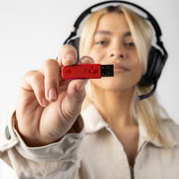 Skullcandy Crusher PLYR 720 Multi-Platform Sensory Bass Wireless Gaming Headset — thumbnail 5