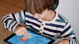 Belkin SOUNDFORM Draadloze On-Ear Koptelefoon voor Kinderen - Inclusief gehoorbescherming - Blauw — thumbnail 18