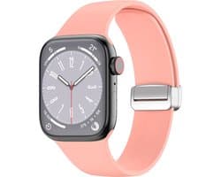 By Qubix - Geschikt voor Apple Watch bandje - Siliconen bandje - Folding Buckle - Roze - Geschikt voor Apple Watch 38 mm / 40 mm / 41 mm / 42 mm - Smartwatch bandje - siliconen sport bandje - smartwatchbandje