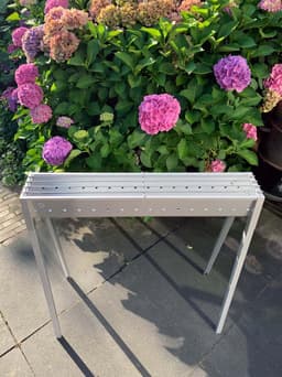 Spiedini Saté-bbq Bali 80 - Smalle houtskoolbarbecue met horizontaal rooster voor sate of andere spiesjes - 80 cm lang (let op: 11 cm smal) - Materiaal: gealuminiseerd ijzer — thumbnail 3