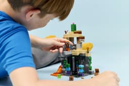 LEGO Minecraft Zombiekerker Speelgoed voor Kinderen en Gamers vanaf 8 Jaar - 21587 — thumbnail 10