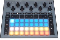 Novation Circuit Rhythm - Standalone Groovebox Sampler - 8 Sample Tracks - 32-Step Sequencer - Bluetooth - Batterij — thumbnail 4