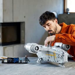 LEGO Star Wars De Razor Crest, UCS Mandalorian Starship Bouwset voor Volwassenen- 75331 — thumbnail 15