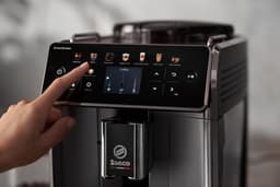 Saeco GranAroma - Espressomachine - 16 Dranken met melksysteem - Volautomatisch - Koffiemachine met bonen + AquaClean filter - Zwart (SM6580/00) — thumbnail 3