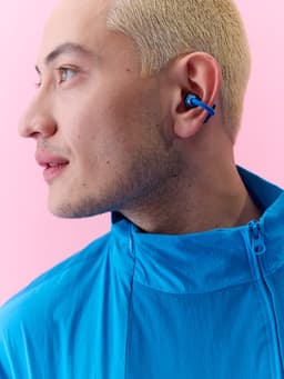 JBL Soundgear Clips - Open ear Oortjes - Oortjes Draadloos - Sport Oordopjes - Bluetooth - Sporten - Hardlopen - 32 uur - Spatwaterdicht - IP54 - Oorclips - Paars — thumbnail 4